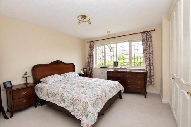 4 bed Detached for sale Image 10