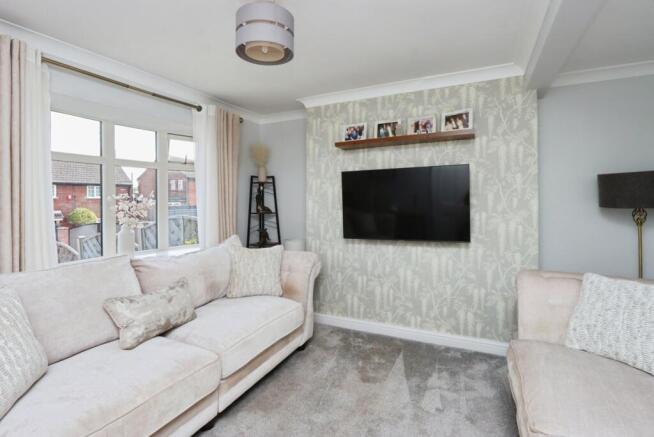 3 bed Semi-Detached for sale Image 11