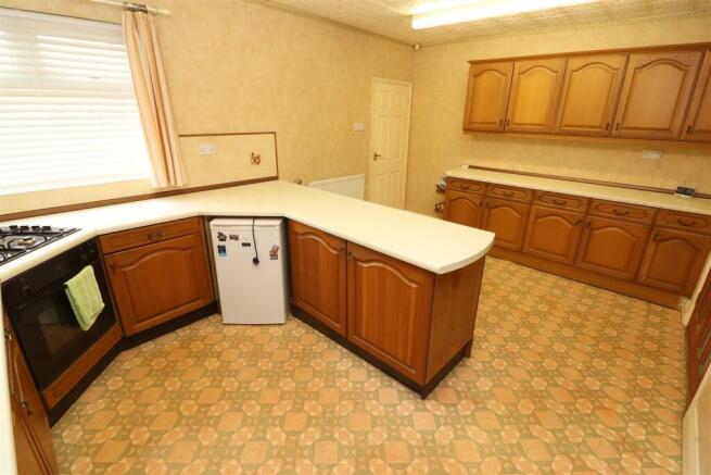 Kitchen / Breakfast Room