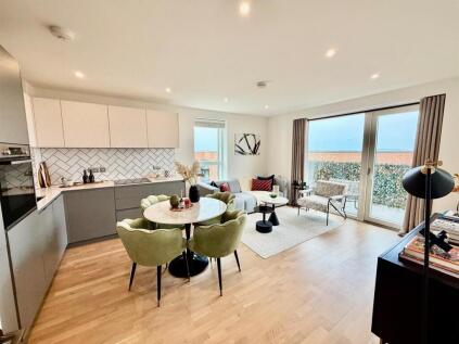 Accolade Avenue, Southall