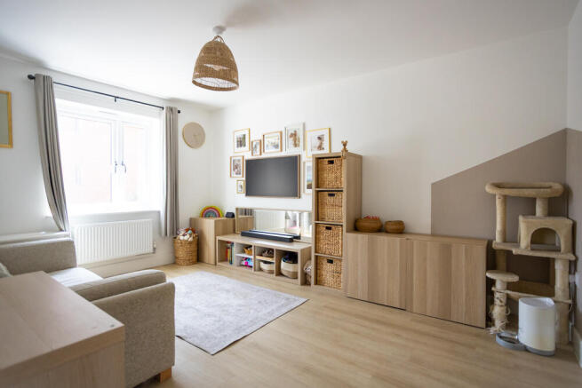 7-GLAZINGHOUSEDRIVE-1