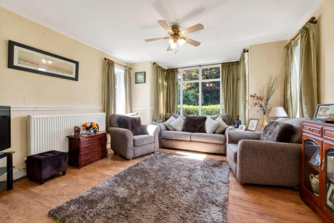 Living Room (2)