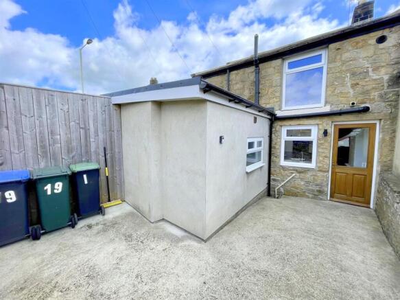 2 bed House for sale Image 11