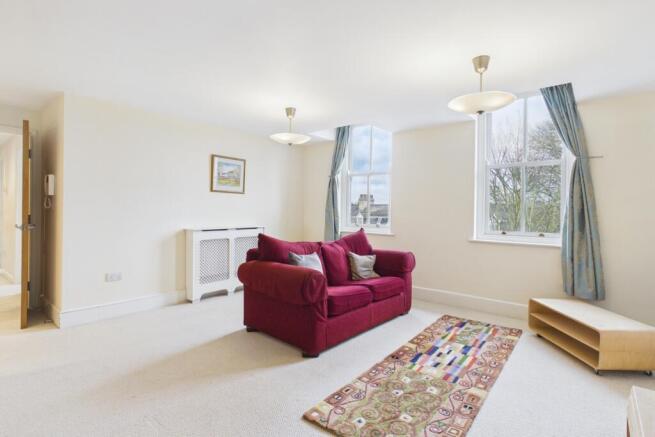 CAM03162G0-PR0412-STILL002