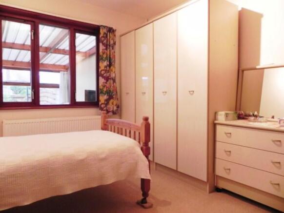 Rear bed [property images]