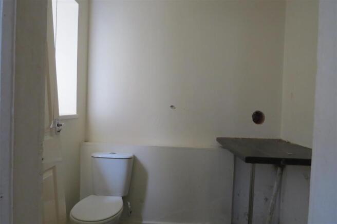 DOWNSTAIRS WC/ UTILITY