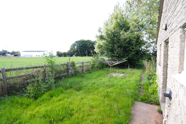 Side Garden.JPG