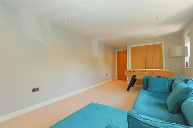 3 bed Detached for sale Image 9