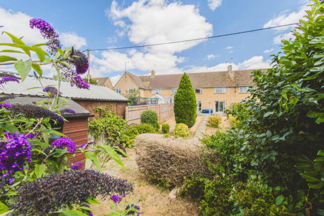 Queensfield, Fairford, GL7 4JP photo 4
