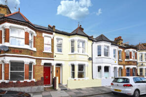 125, Claxton Grove, London W6 8HB