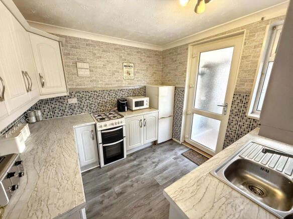 3 bed Terraced for sale Image 6
