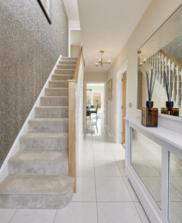 4 bed Detached for sale Image 10