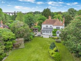 Digswell Water House, Digswell Lane, Welwyn AL6 0BY