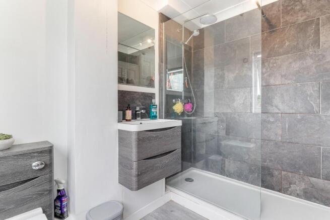 2 bed Apartment for sale Image 8