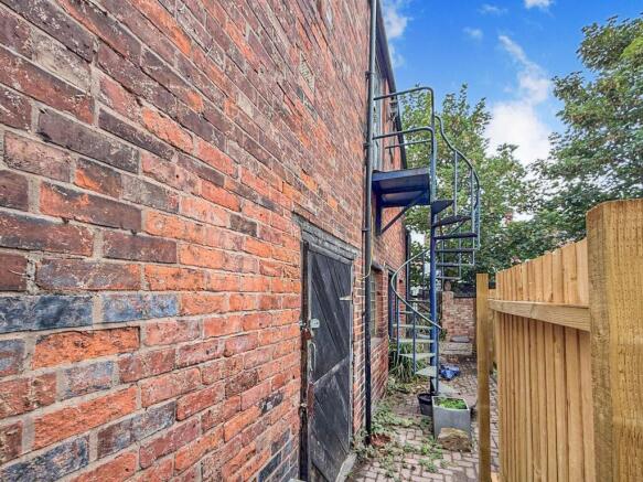 4 bed Terraced for sale Image 12