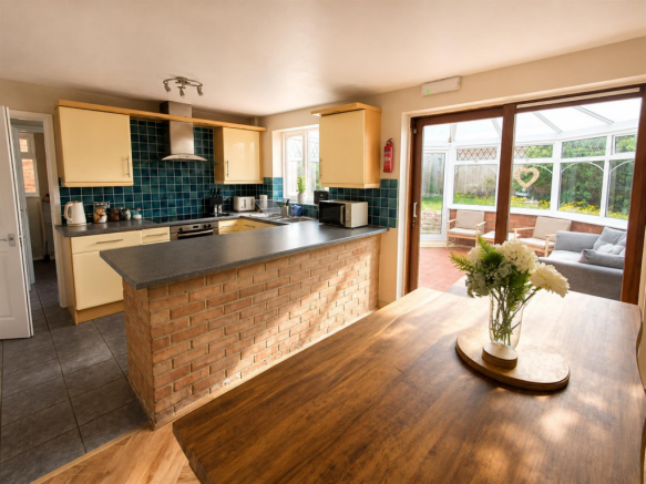 Kitchen/Dining Room