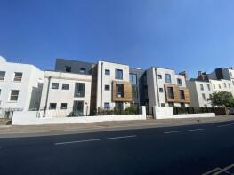 10, Sidney Lodge, Hewlett Road, Cheltenham GL52 6AD