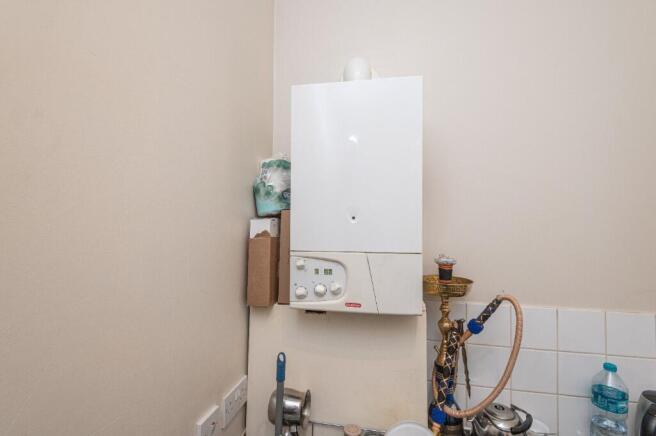 1 bed Flat for sale Image 8
