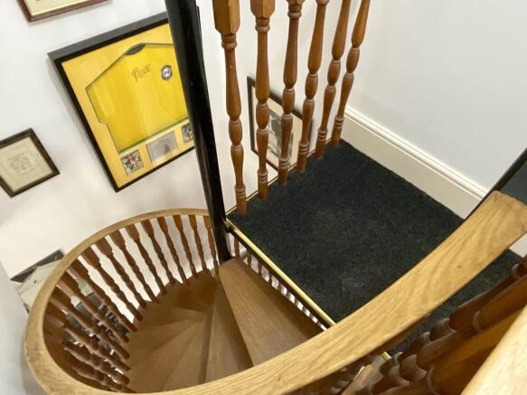 Spiral stairscase