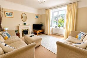 25, Bicclescombe Park Road, Ilfracombe EX34 8EU