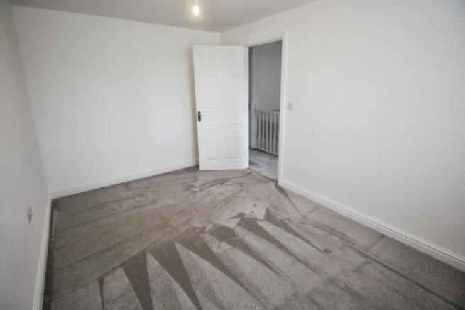 3 bed Semi-Detached to rent Image 9