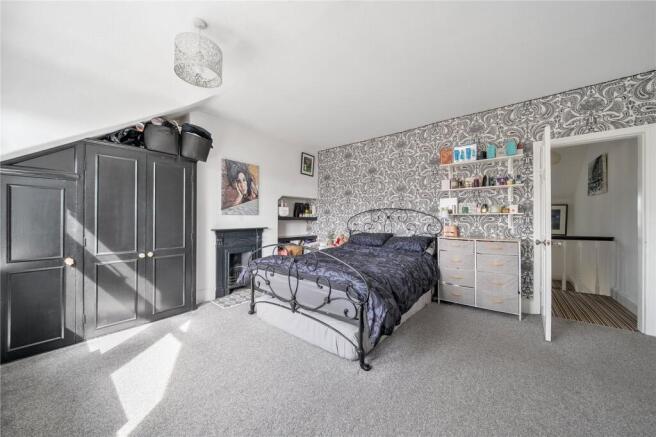 4 bed Terraced for sale Image 9