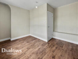 6, Rhiw Parc Road, Abertillery NP13 1BS