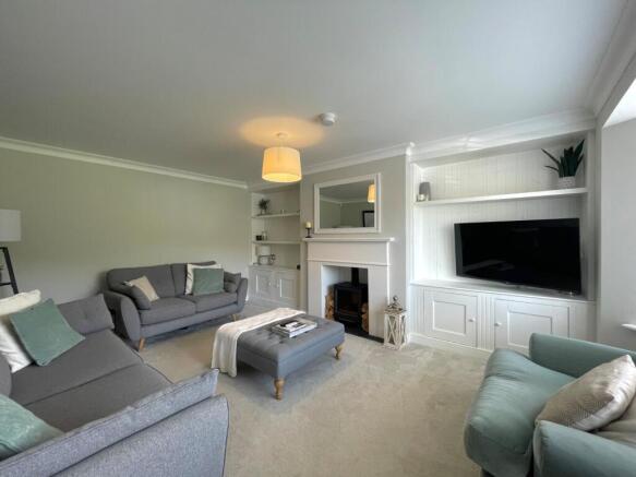 4 bed Detached to rent Image 4