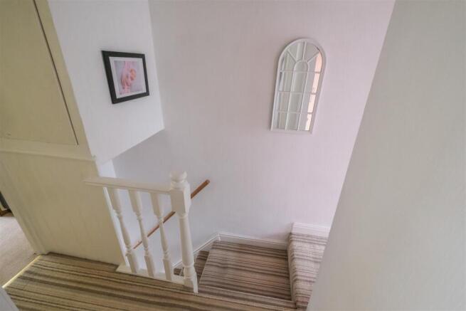 3 bed Terraced for sale Image 8