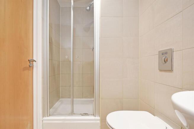 Studio to rent Image 3