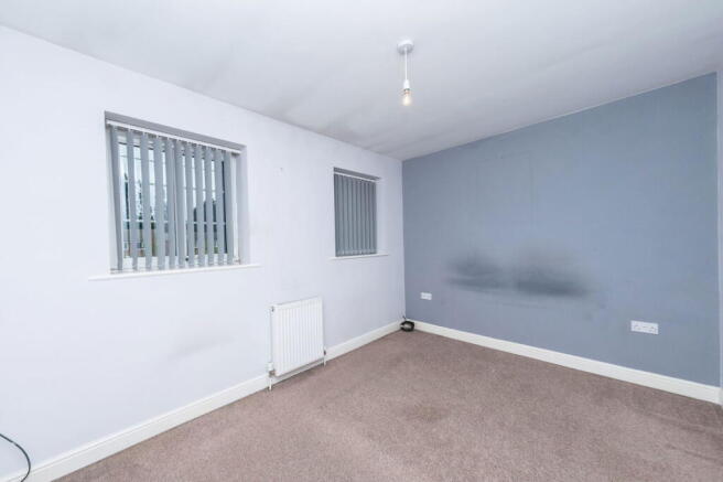 2 bed Town House for sale Image 10