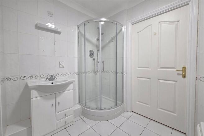 2 bed Apartment for sale Image 11