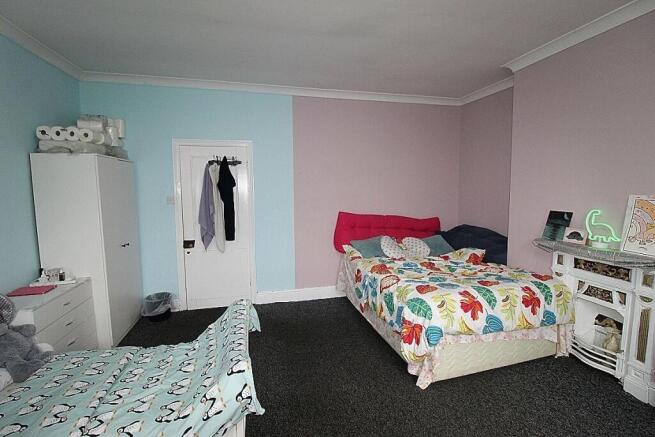 3 bed Terraced for sale Image 10