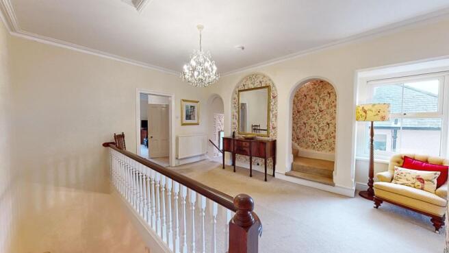 FIRST FLOOR MAIN CENTRAL LANDING