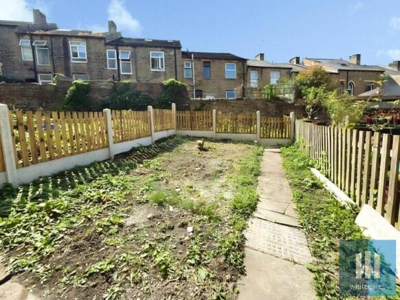 2 bed Terraced to rent Image 12