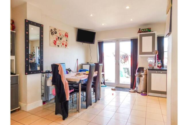 Kitchen/Dining Room