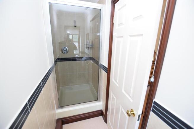 En-Suite Shower