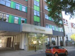 Flat 47, 59 The Pinnacle, Victoria Avenue, Southend-on-sea SS2 6DS