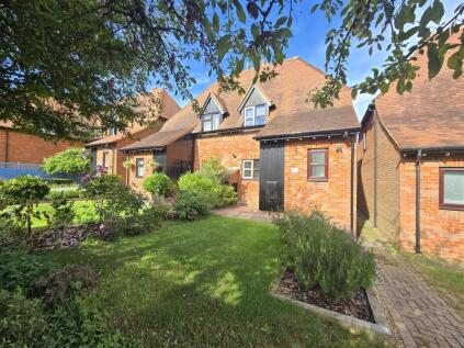 Eynsham Court., Woolstone, Milton Keynes