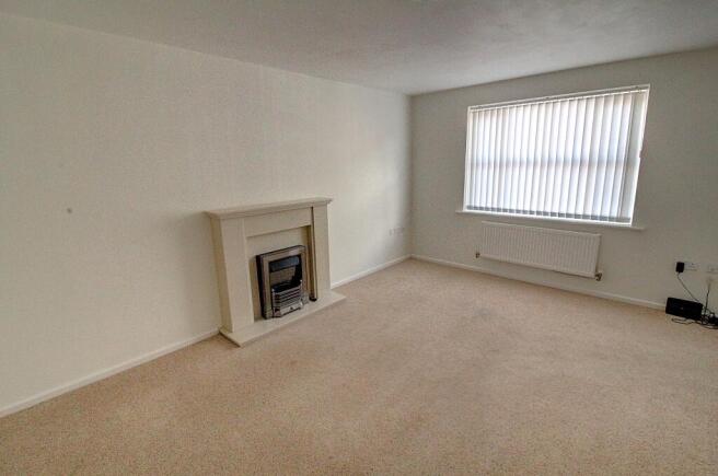 Borough Way, Nuneaton, CV11 photo 2