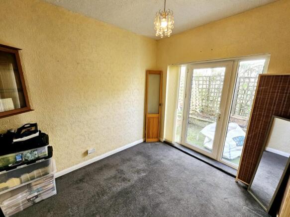 5 bed Detached for sale Image 12