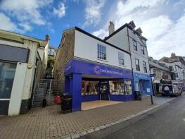 37 Halcavor, Fore Street, Looe PL13 1AD