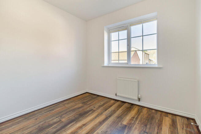 4 bed Semi-Detached for sale Image 10