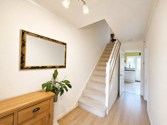 3 bed Semi-Detached for sale Image 7