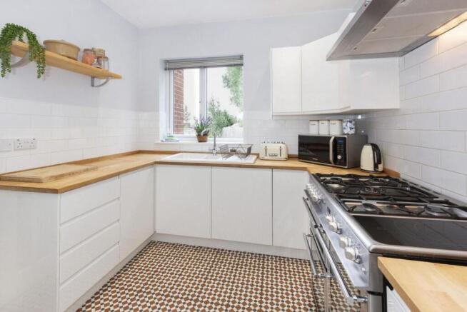 3 bed Semi-Detached for sale Image 5