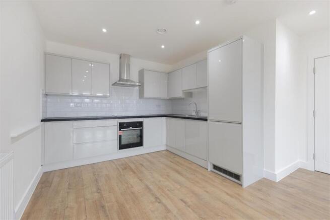 114530_Flat-2-8-Coulsdon-Road-7.jpg
