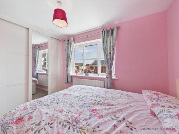 2 bed Terraced for sale Image 5