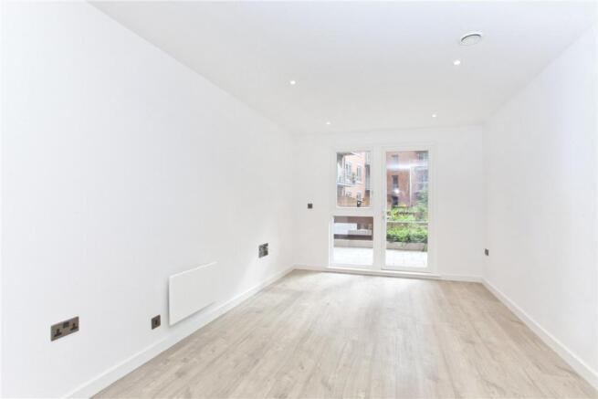1 bed Apartment to rent Image 5