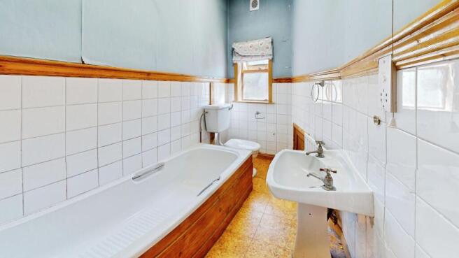 3 bed Terraced for sale Image 4