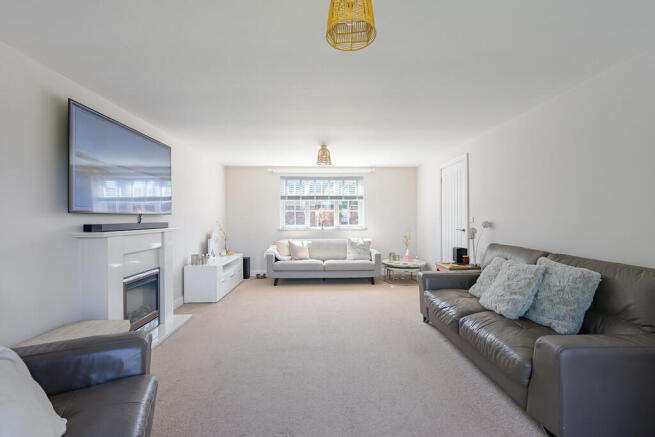 Lounge 3
